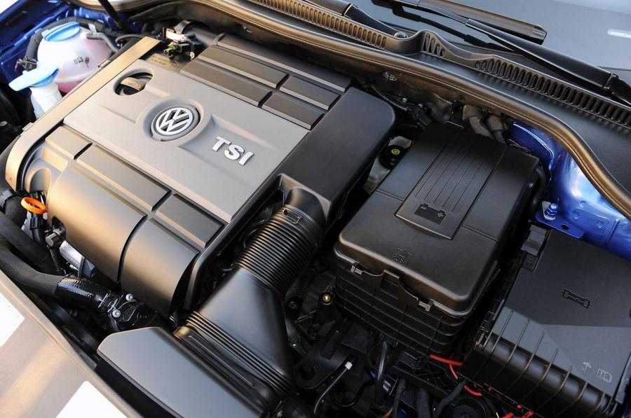  Volkswagen Golf R 2012 года  (фото 40 из 106)